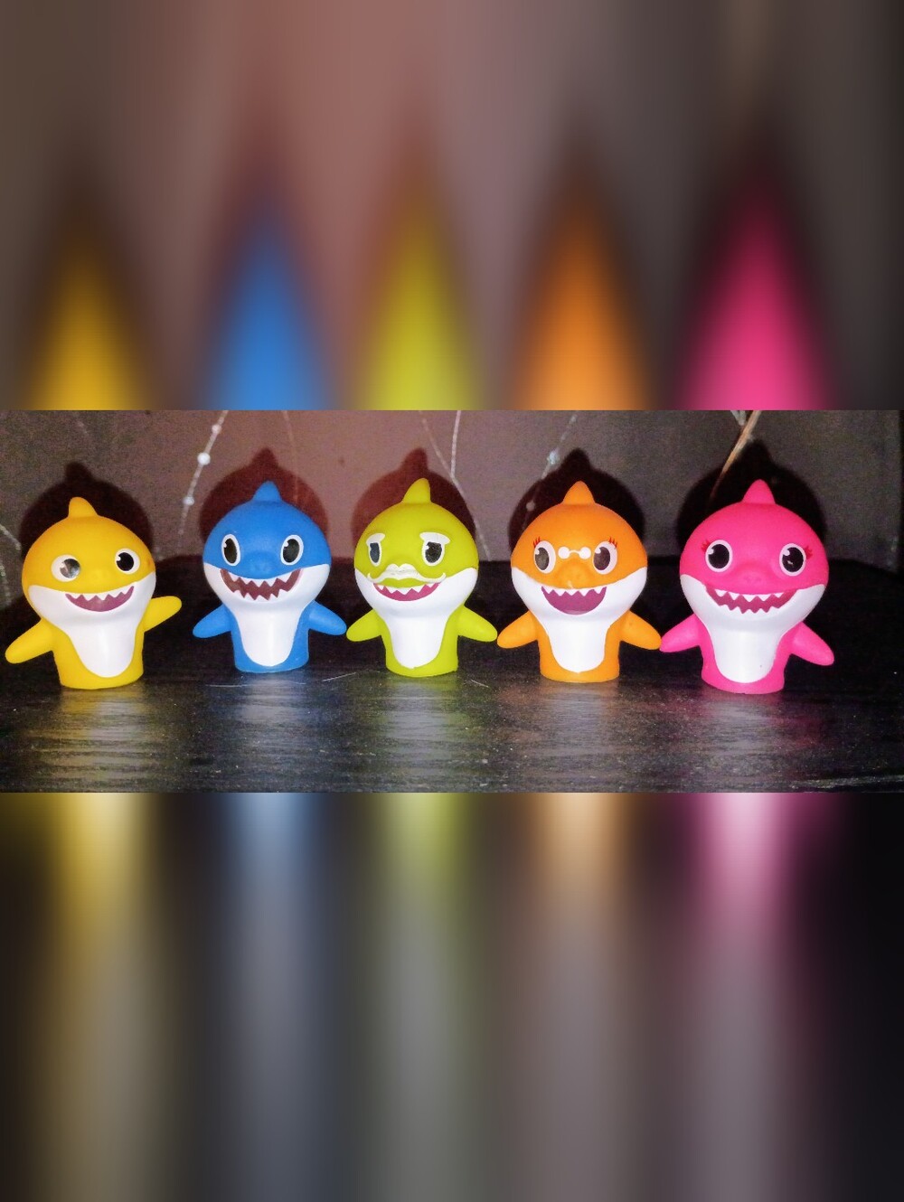 Baby Shark And Family Bath Finger Puppets
